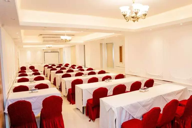 sajna-banquet-hall-photo-at-hotel-royal-raj